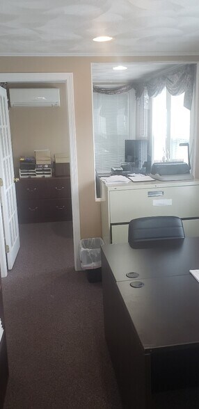 More Photos Of 247 Main St, North Reading Office For Lease