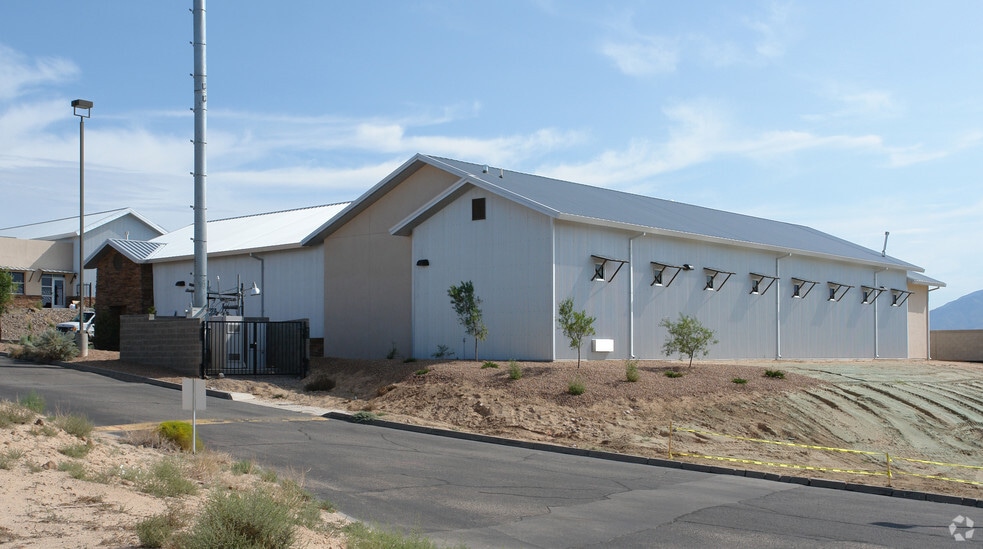 More Photos Of 4421-1 Irving Blvd NW, Albuquerque Warehouse For Sale