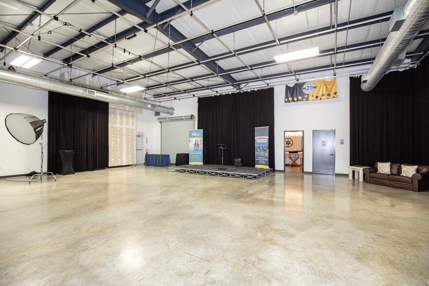 More Photos Of 1145 Butler Rd, League City Office For Sale