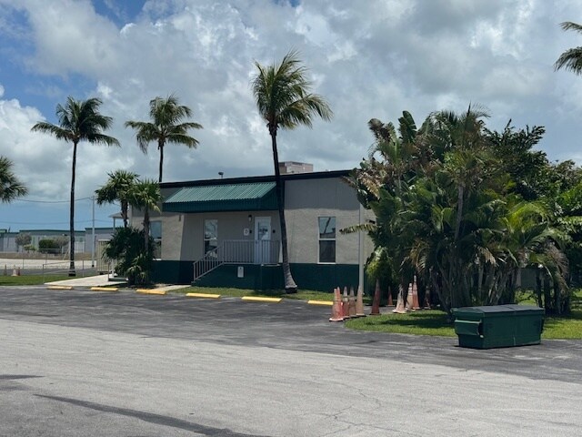 More Photos Of 121 Overseas Hwy, Key West Industrial For Sale