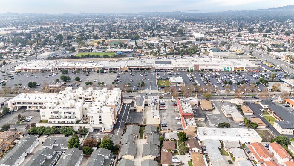 More Photos Of 5604-5608 Rosemead Blvd, Temple City Storefront Retail Residential For Sale