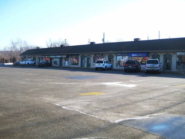 More Photos Of 400 Ramapo Valley Rd, Oakland Freestanding For Lease
