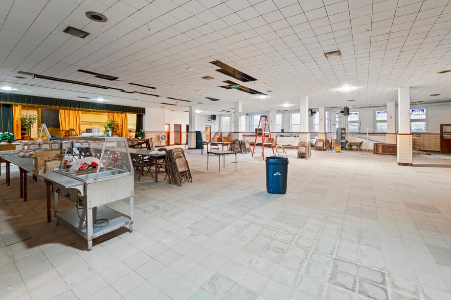 More Photos Of 6815 Page Ave, Saint Louis Religious Facility For Sale