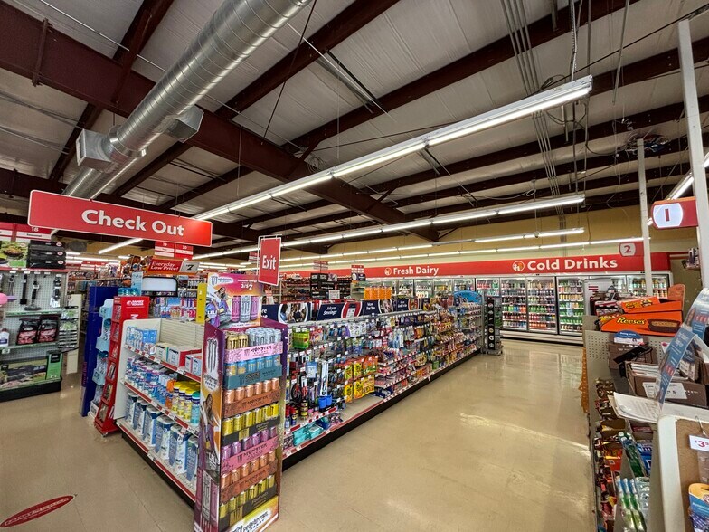 More Photos Of 395 N Gardner St, Scottsburg Freestanding For Lease