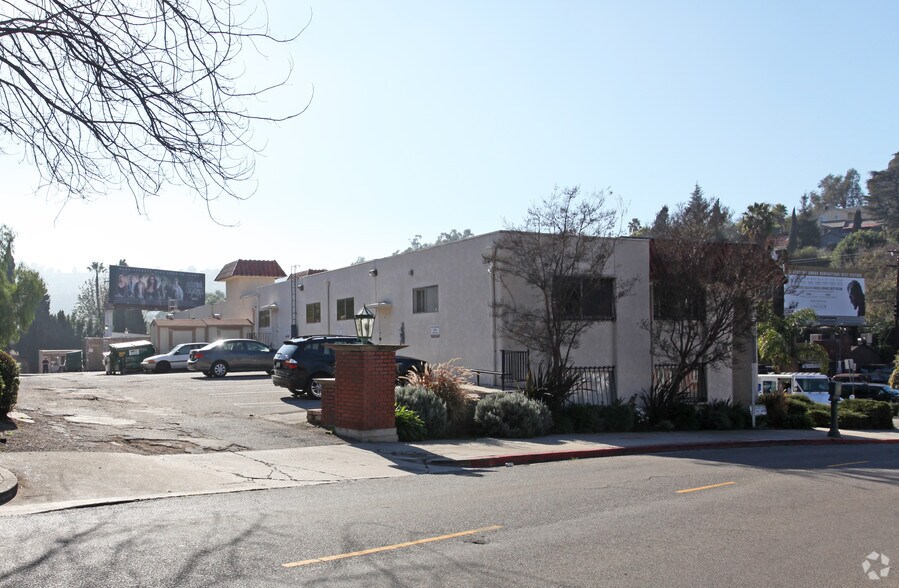 More Photos Of 3350 Barham Blvd, Los Angeles Office For Sale