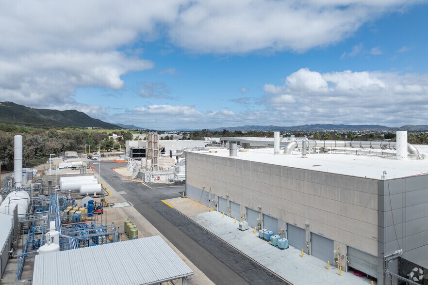 More Photos Of 41915 Business Park Dr, Temecula Light Manufacturing For Sale