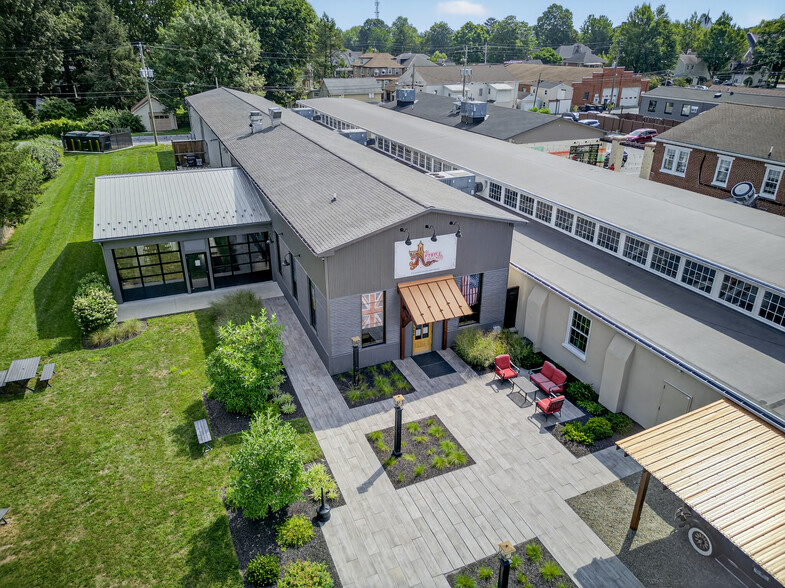 More Photos Of 51 N Main St, Manheim General Retail For Sale