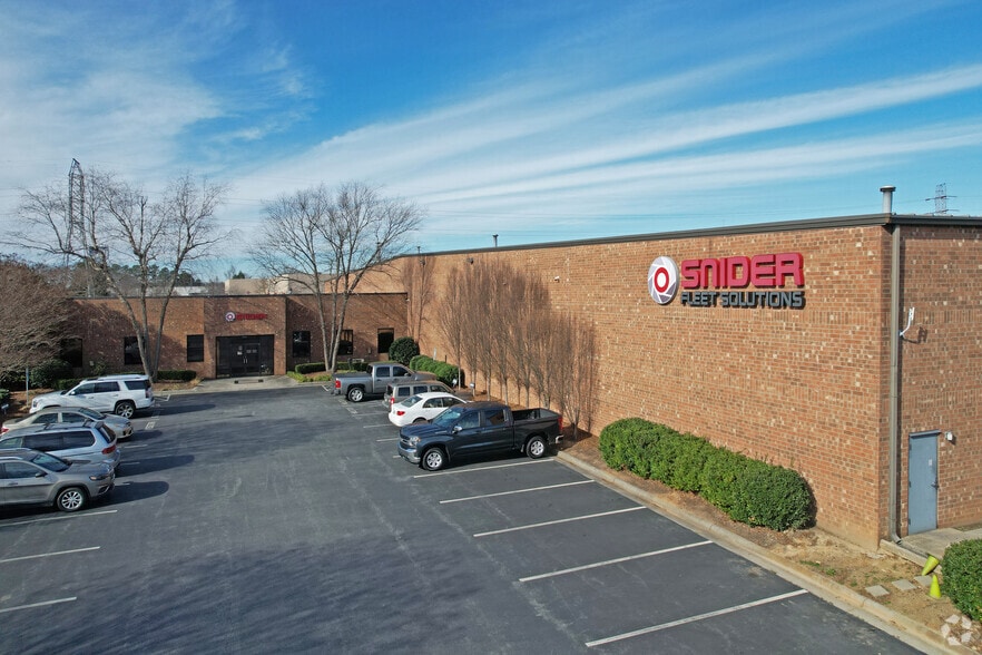 More Photos Of 200 E Meadowview Rd, Greensboro Manufacturing For Lease