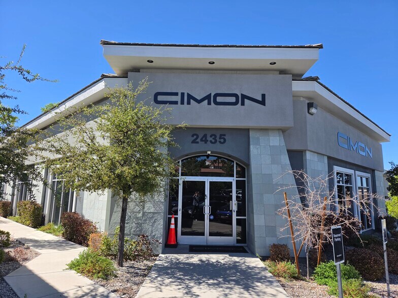 Primary Photo Of 2435 W Horizon Ridge Pky, Henderson Medical For Lease