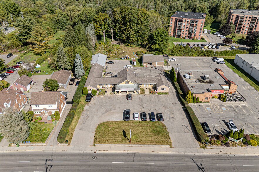 Primary Photo Of 139 Queensway W, Simcoe Hotel For Lease