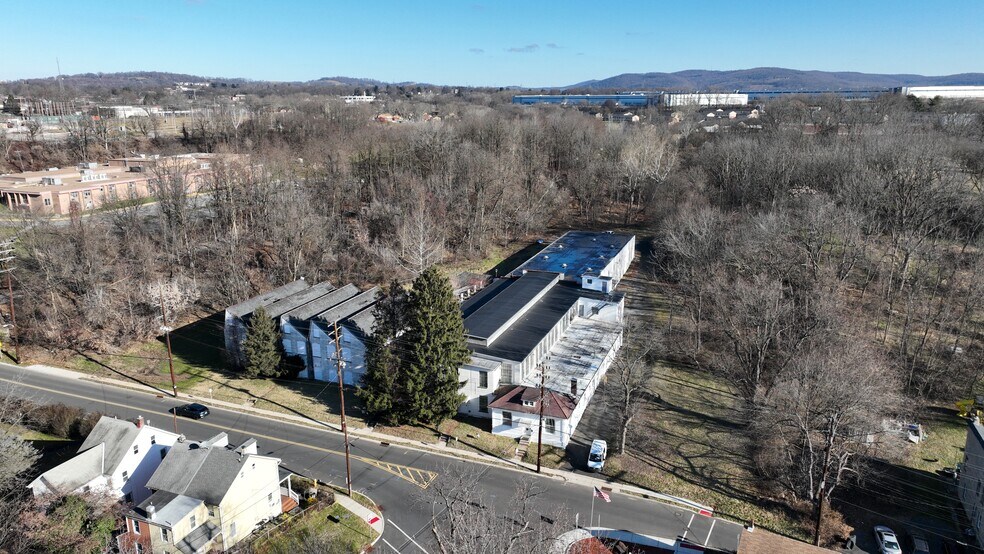 More Photos Of 555 Warren St, Phillipsburg Warehouse For Sale