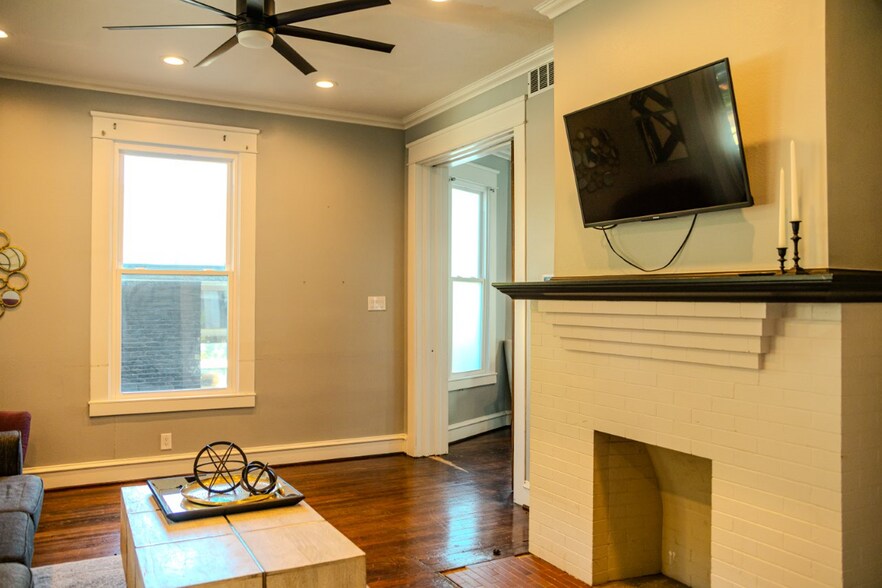 More Photos Of 3100 Swiss Ave, Dallas Medical For Sale