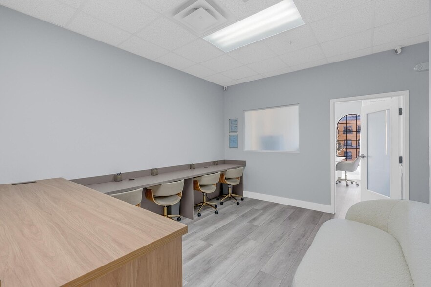More Photos Of 2295 S Hiawassee Rd, Orlando Office For Sale