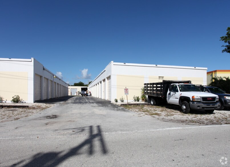 More Photos Of 2411-2451 NW 1st Ave, Boca Raton Self Storage For Lease