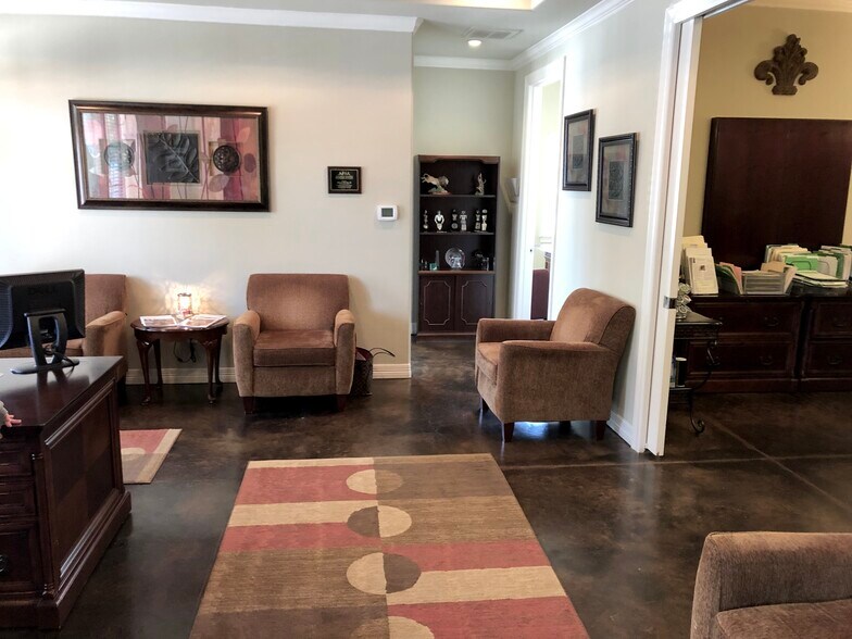 More Photos Of 305 W Spring Creek Pky, Plano Medical For Sale