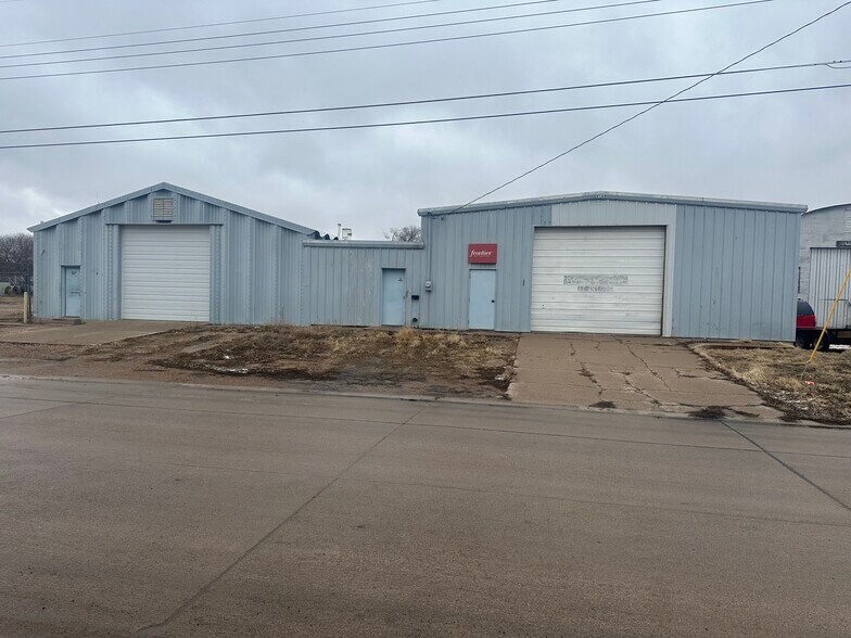 Primary Photo Of 523 19th St, Kearney Warehouse For Lease