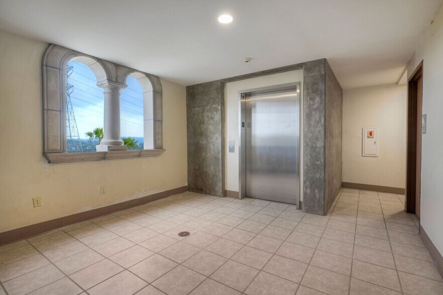 More Photos Of 2180 S El Camino Real, Oceanside Office For Sale
