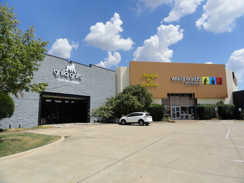 More Photos Of 13940-13960 N Stemmons Fwy, Farmers Branch Showroom For Lease