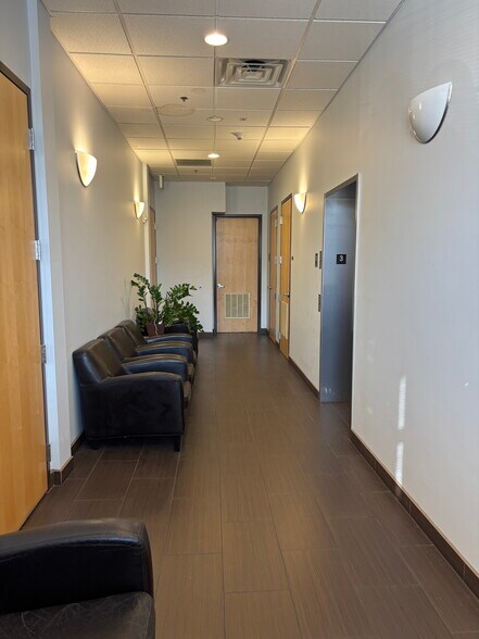 More Photos Of 38 Water St, Henderson Medical For Lease