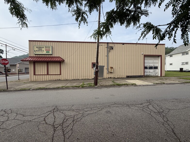 More Photos Of 622 13th St, Franklin Auto Repair For Sale