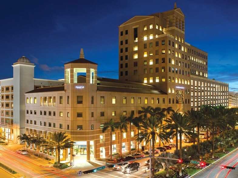 More Photos Of 220 Alhambra Cir, Coral Gables Office Residential For Lease