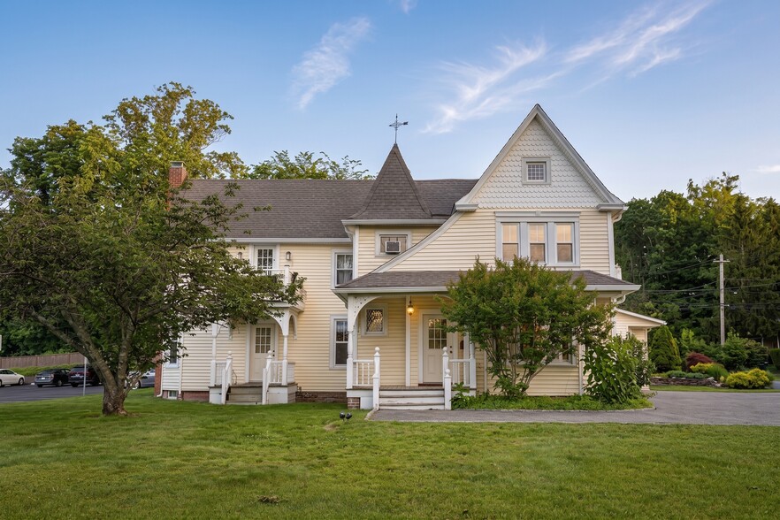 Primary Photo Of 49 Landing Ave, Smithtown Office Residential For Lease