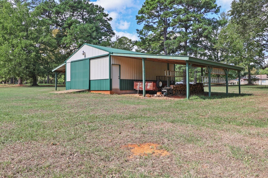 More Photos Of , Grapeland Unknown For Sale