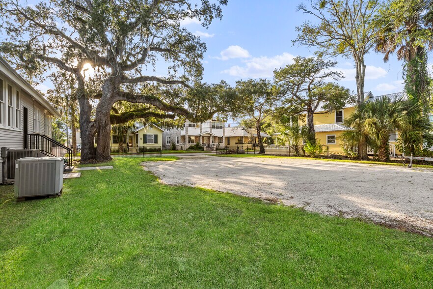 More Photos Of 19 Riberia St, Saint Augustine Office For Sale