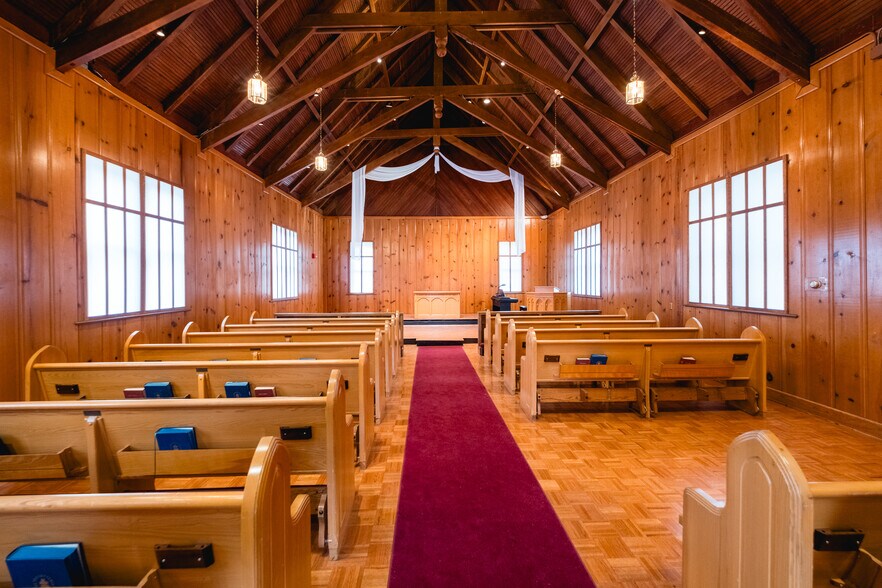 More Photos Of 4401 Woodlawn Dr, Little Rock Religious Facility For Sale