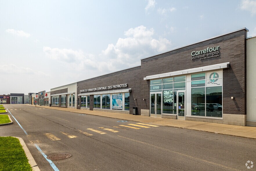 More Photos Of 2801 Boul Des Promenades, Sainte-Marthe-sur-le-Lac Freestanding For Lease