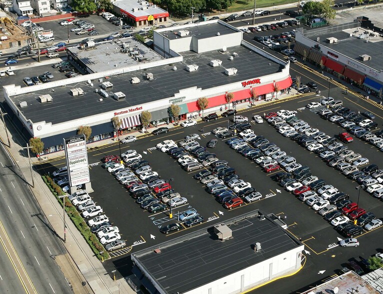 Primary Photo Of 2530 Hylan Blvd, Staten Island Freestanding For Lease