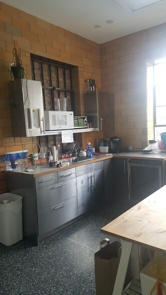 More Photos Of 1659 W Hubbard St, Chicago Loft Creative Space For Lease