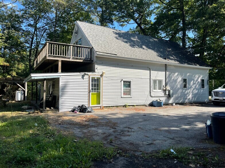 More Photos Of 309 Shaker Rd, Gray Specialty For Sale