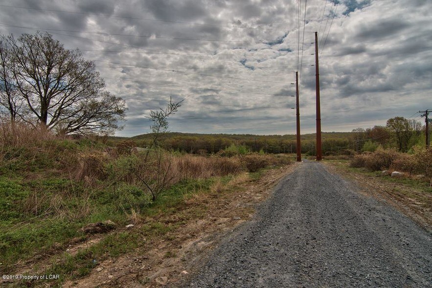 More Photos Of 220 Oak Hill Rd, Mountain Top Distribution For Sale