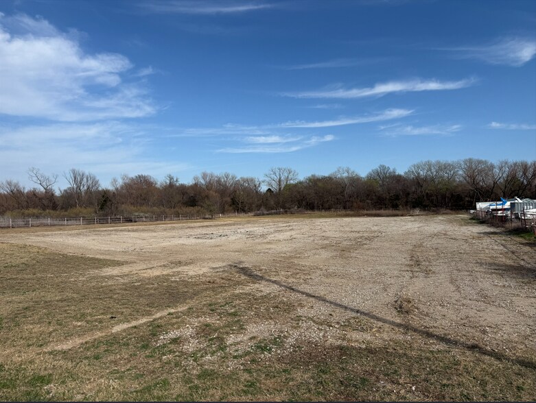 More Photos Of 501 Boyd Business Pky, Boyd Warehouse For Sale