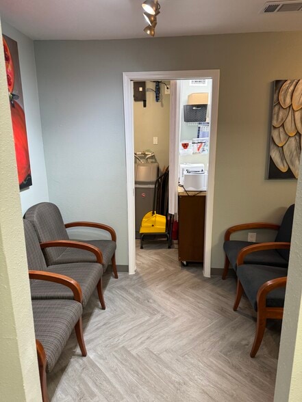 More Photos Of 1905 Goliad Rd, San Antonio Healthcare For Lease