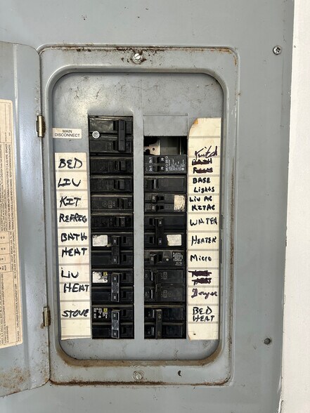 More Photos Of 1831 N C St, Elwood Apartments For Sale