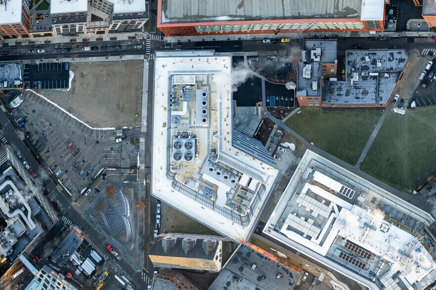 More Photos Of 150 Richmond St, Providence Medical For Lease