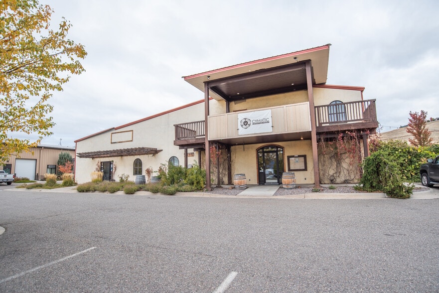 More Photos Of 5646 W Harrier Dr, Missoula Showroom For Sale