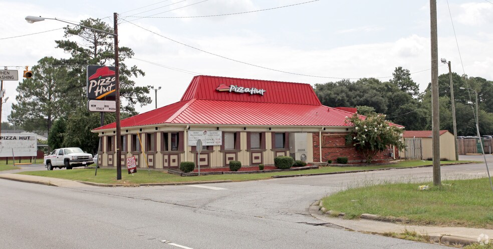 More Photos Of 309 Chesterfield Hwy, Cheraw Unknown For Lease