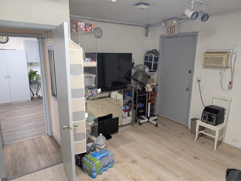 More Photos Of 1636-1638 E Charleston Blvd, Las Vegas Freestanding For Sale