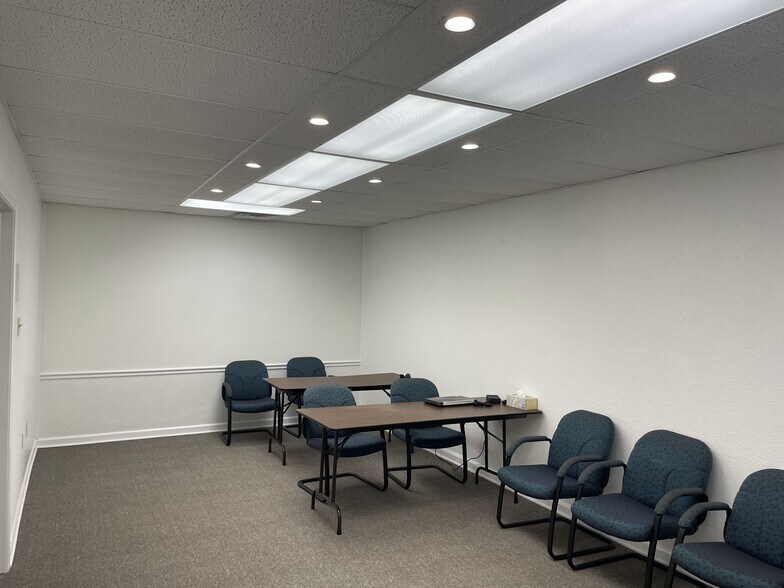 More Photos Of 903 S 8th St, La Porte Light Distribution For Lease