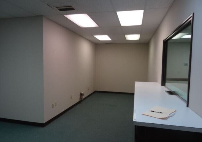 More Photos Of 310 Dick St, Fayetteville Office For Lease
