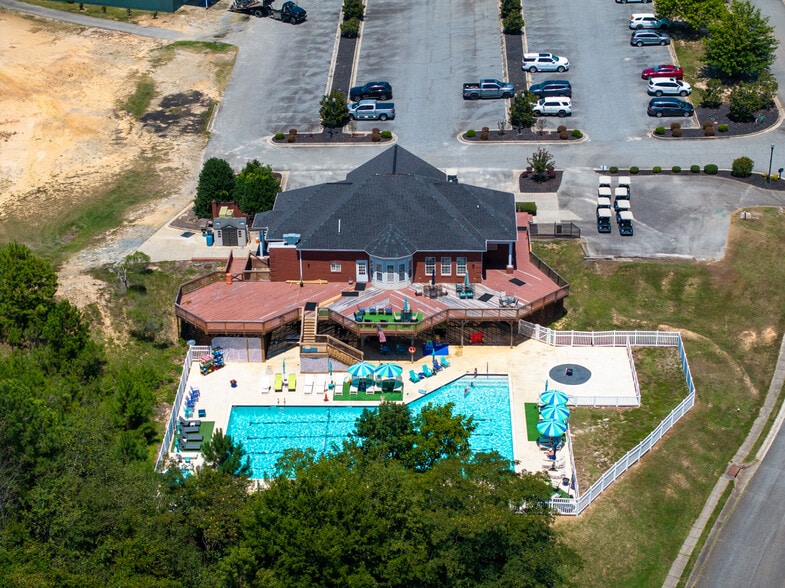 More Photos Of 128 Oakview Club Dr, Macon-Bibb Golf Course Driving Range For Sale