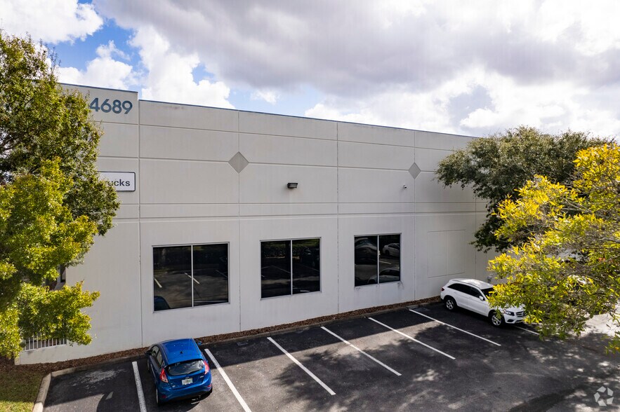 More Photos Of 8600-8655 Elm Fair Blvd, Tampa Unknown For Lease