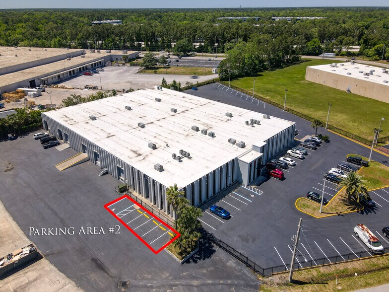 More Photos Of 8282 Western Way Cir, Jacksonville Warehouse For Lease