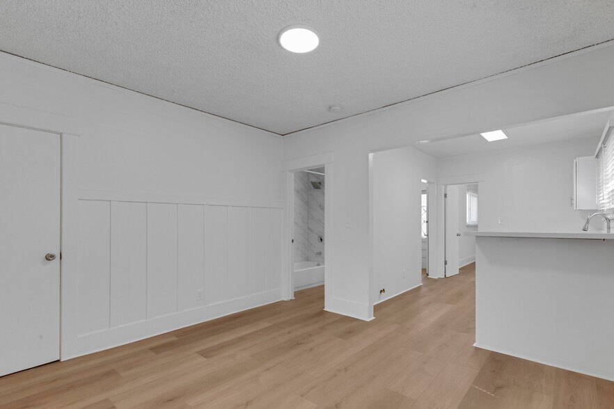 More Photos Of 372 W 11th St, San Pedro Apartments For Sale