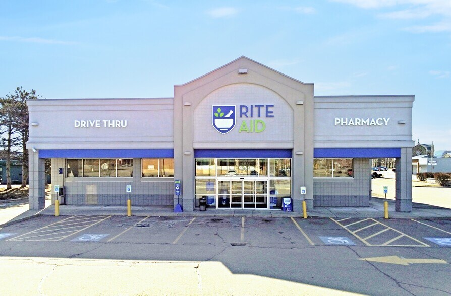 More Photos Of 119 W 2nd St, Elmira Drugstore For Sale