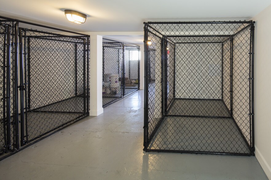 More Photos Of 1634 NW Everett St, Portland Apartments For Sale