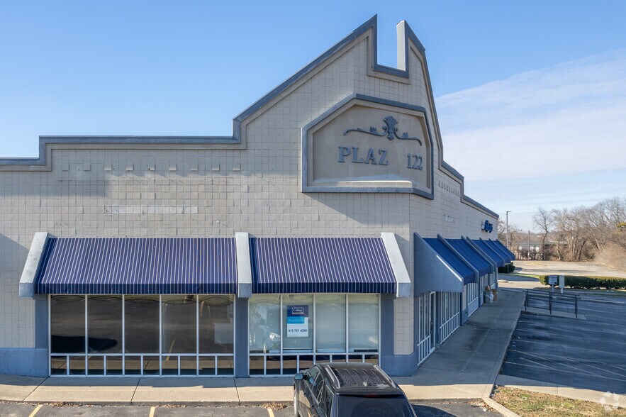 More Photos Of 3481-3497 S Dixie Hwy, Franklin Storefront For Lease